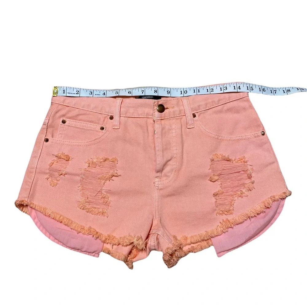 Forever 21 Jean Shorts Women’s 27 Peach Denim Distressed High Rise Button Fly